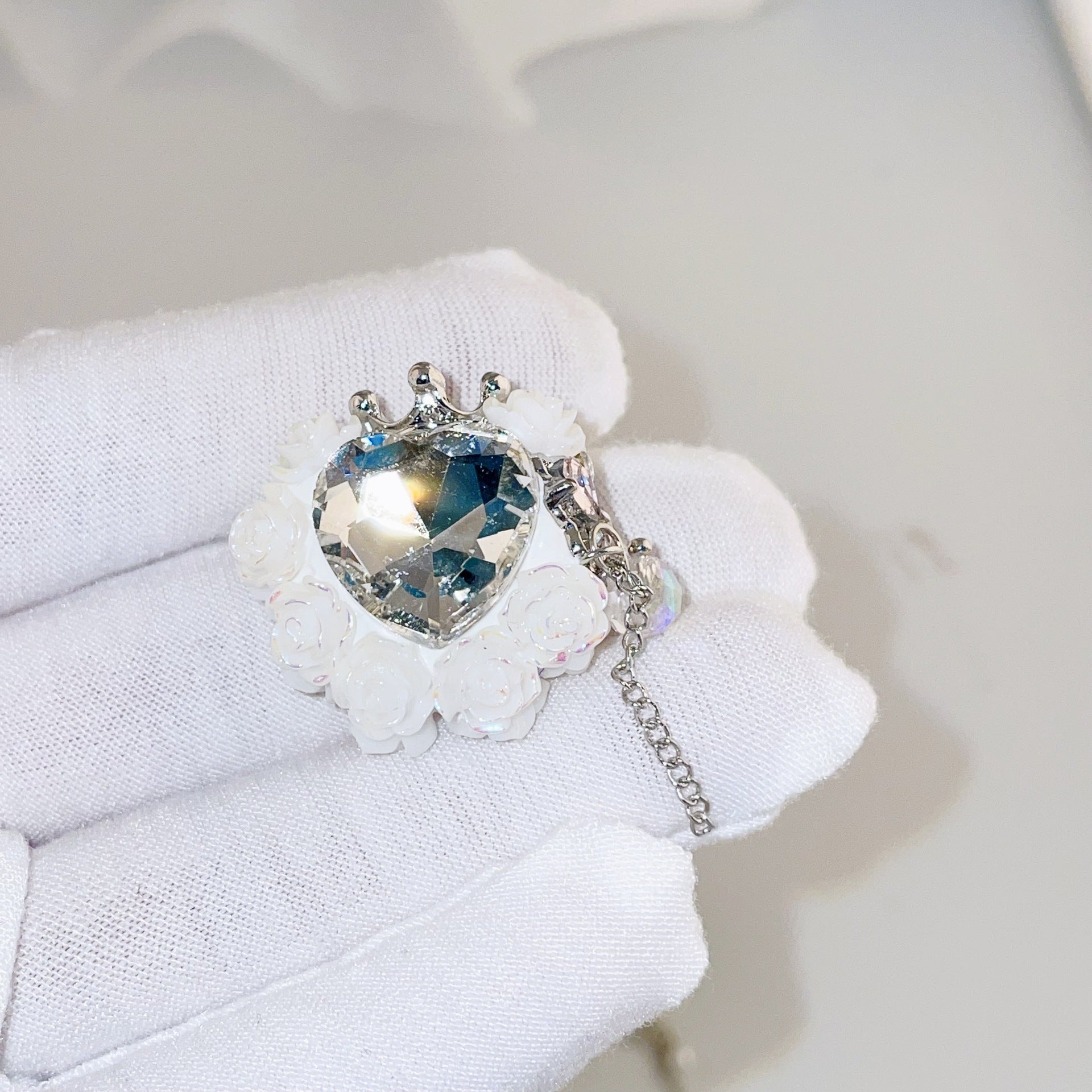 Wholesale Heart-shaped Rose Soft Clay Straight Hole Beads