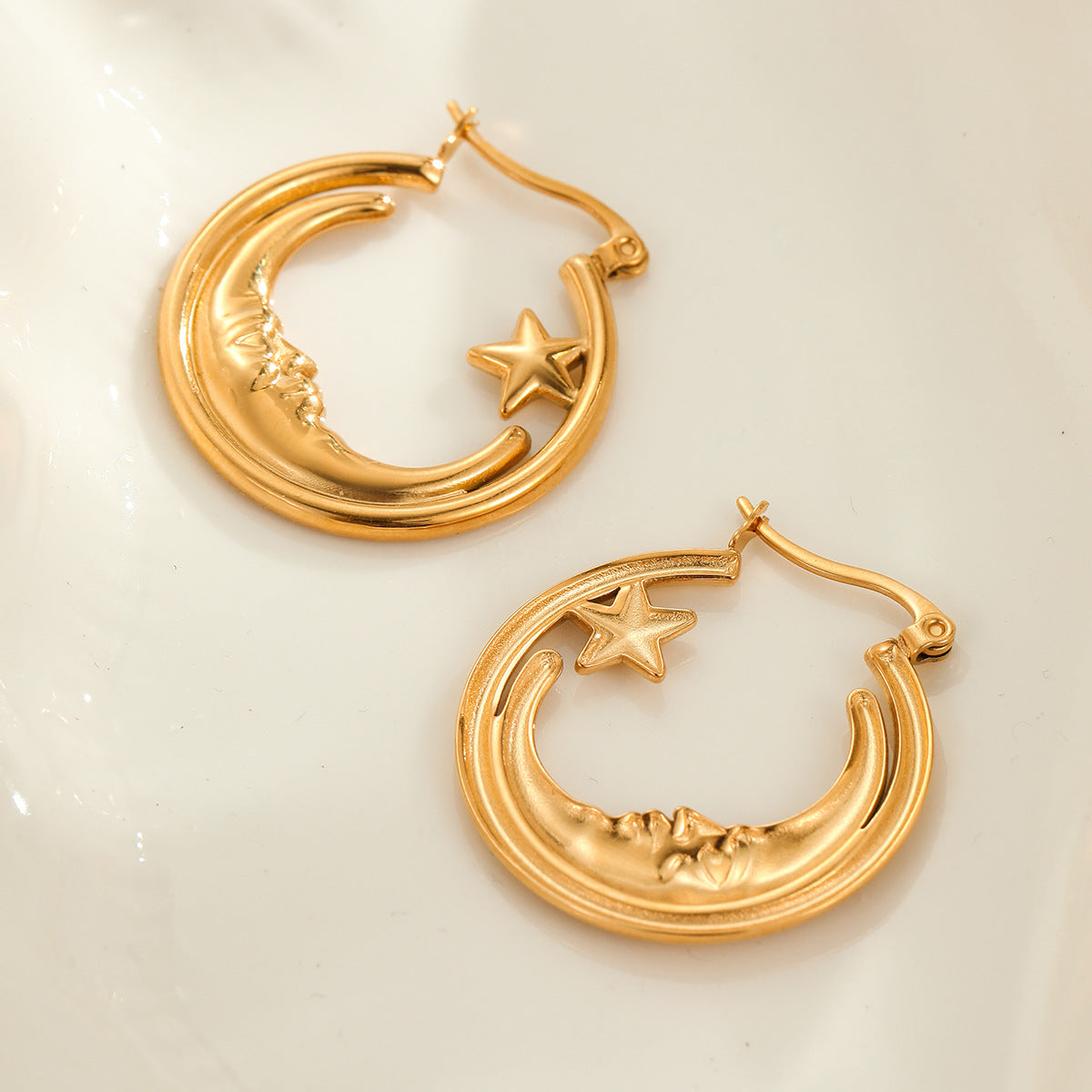 Wholesale retro star ring hollow earrings stainless steel earrings