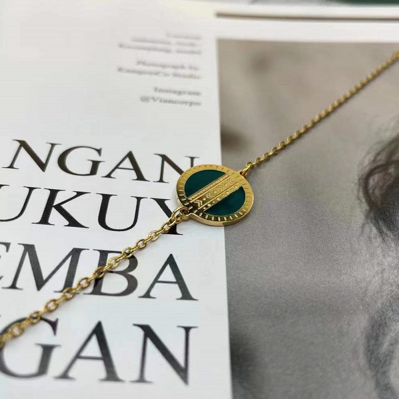 Wholesale Vintage Textured Titanium Steel Round Pendant Bracelet