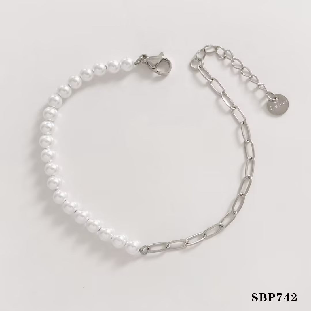 Wholesale PVD stainless steel zircon vacuum gold-plated exquisite bracelet