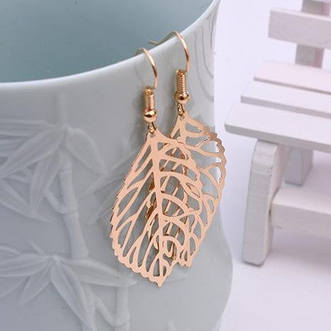 Wholesale Leaf pendant earrings long retro simple earrings