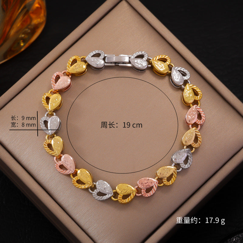 Wholesale Heart-shaped openwork bracelet for Valentine' s Day