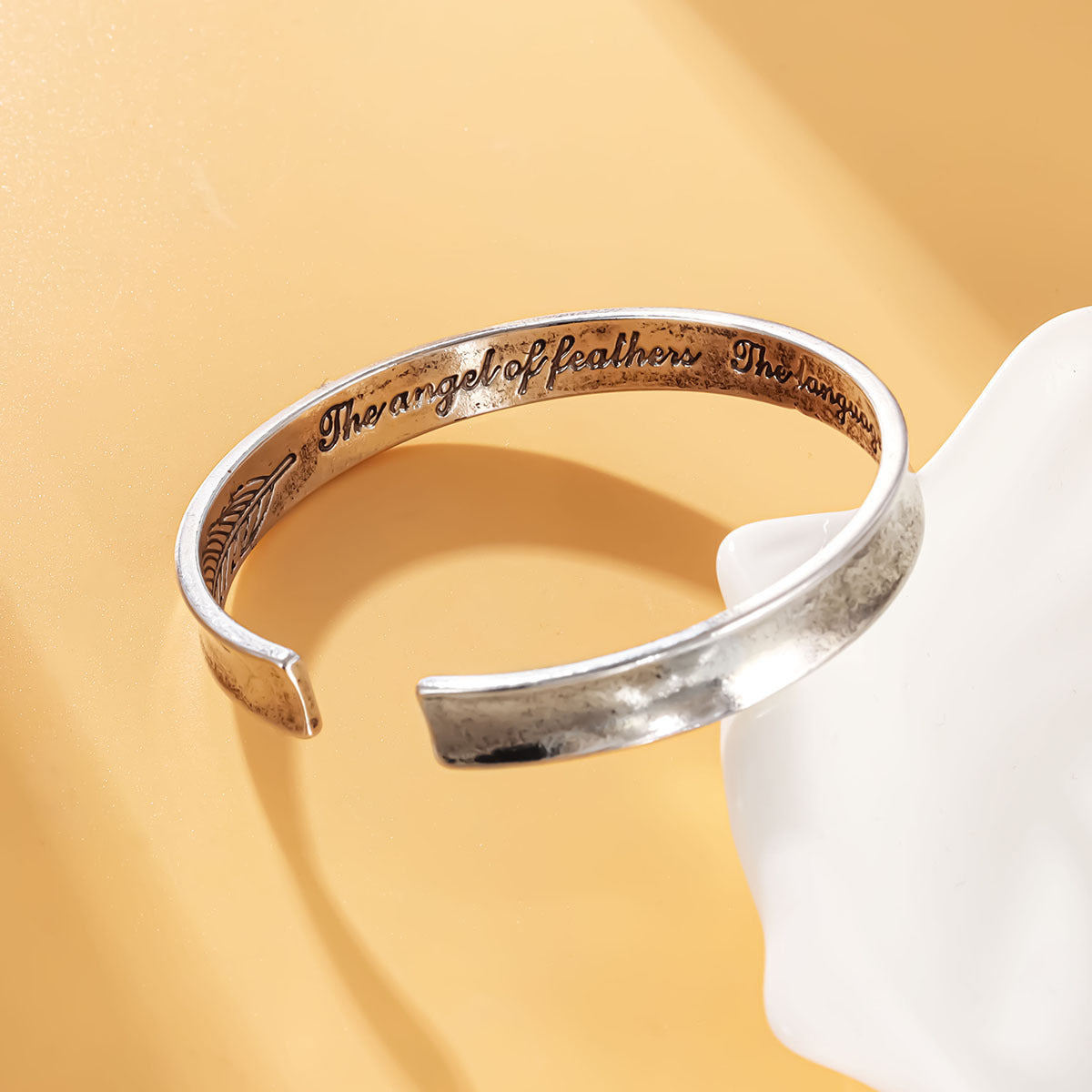 Wholesale Vintage Alloy Fashion Feather Bracelet