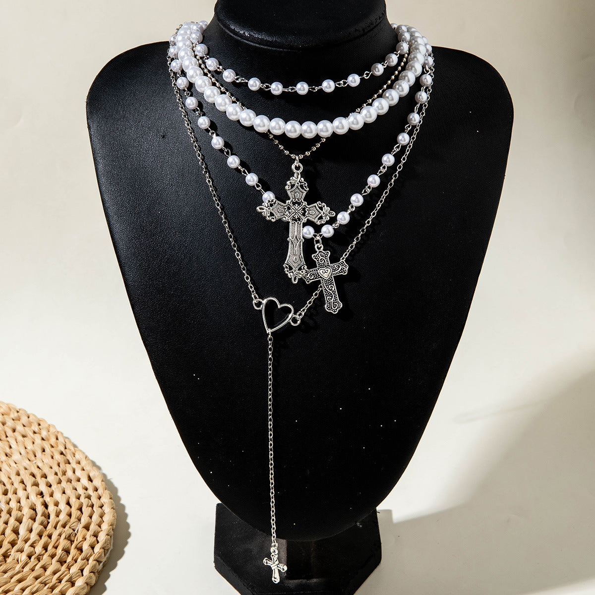 Wholesale Exaggerated Personality Punk Style Imitation Pearl Necklace