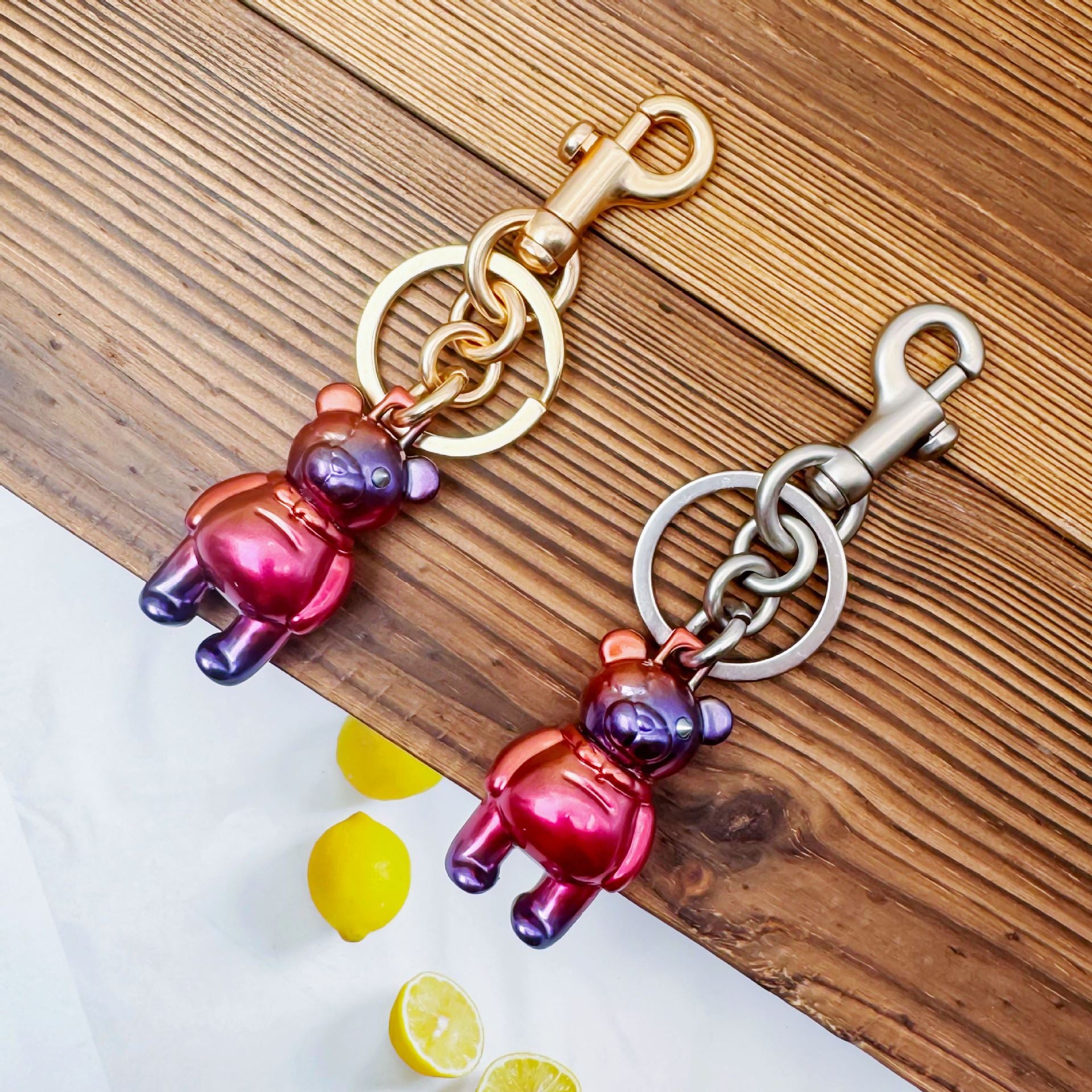 Wholesale Colorful Metal Gradient Bear Metal Keychain