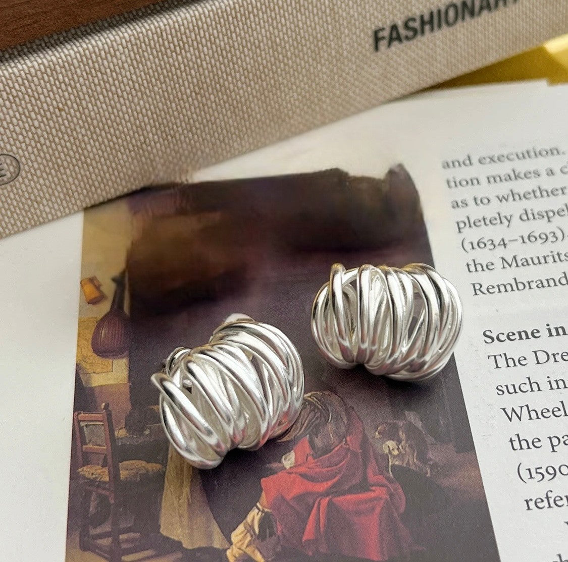 Wholesale C-shaped metal heavy duty vintage earrings