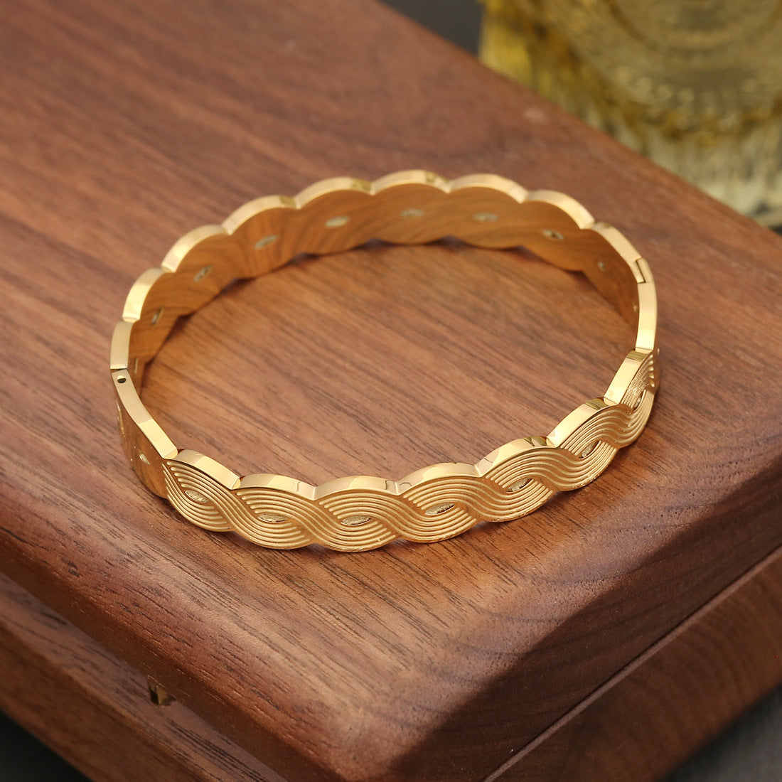 Wholesale Eyes Full of Diamond Stars Fashion Love Stainless Steel Bracelet