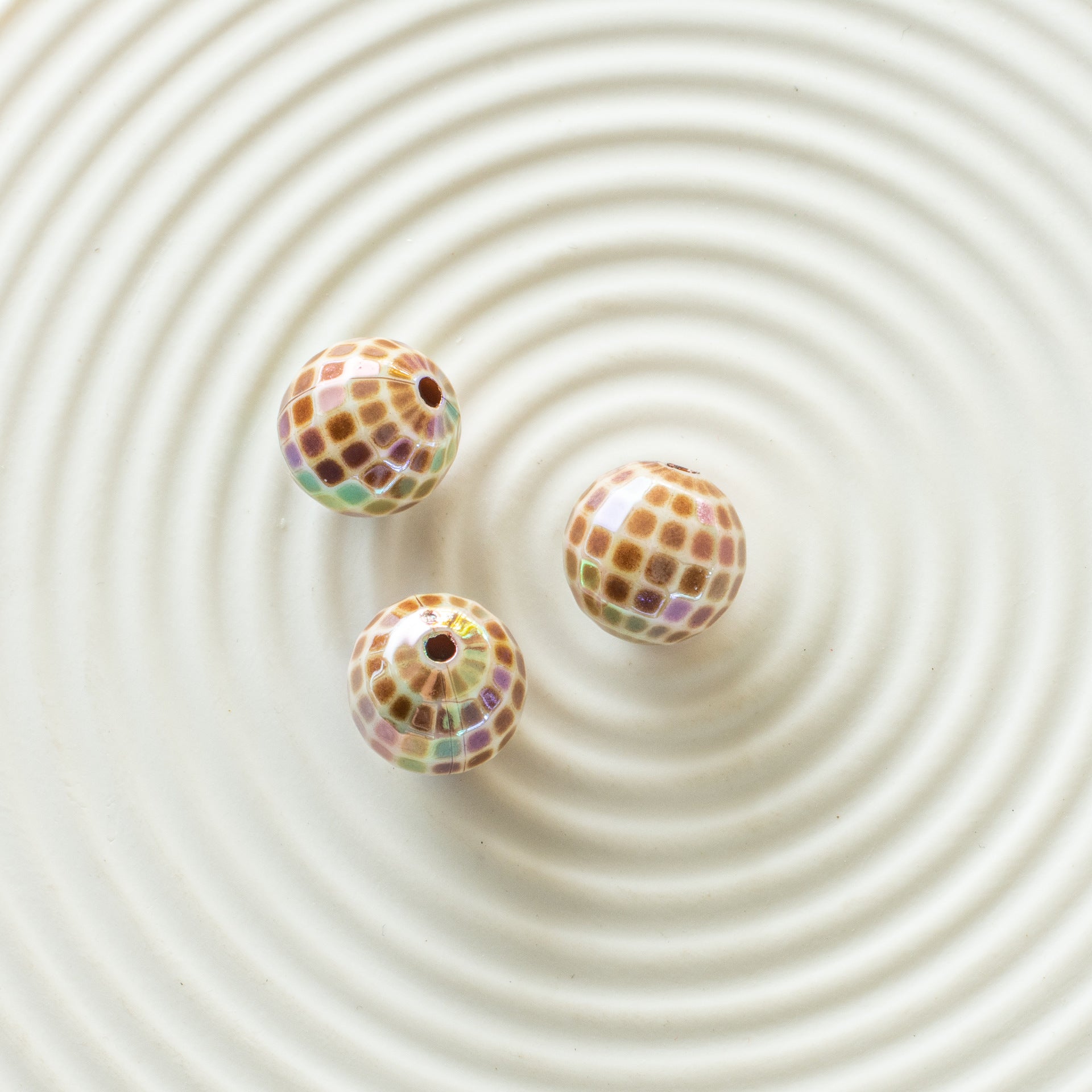 Wholesale 10PCS AB Color-plated Color-plated Acrylic Cut Surface Round Beads 16mm Lattice Beads