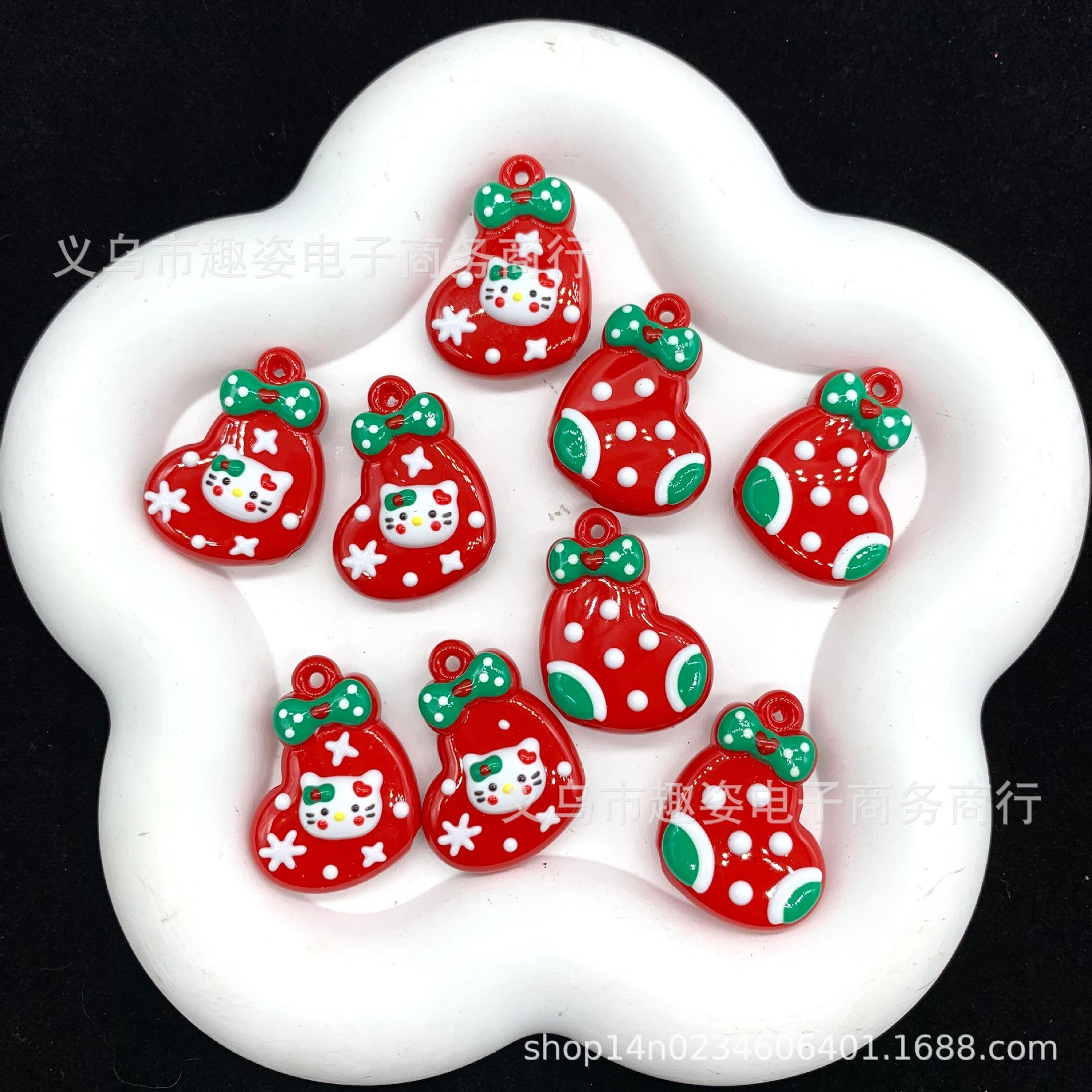 Wholesale  10pcs   Hand-painted beads on little socks   Acrylic Beads