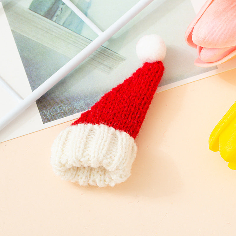 Wholesale Christmas DIY Wool Mini Knitted Finger Hat Doll Accessories