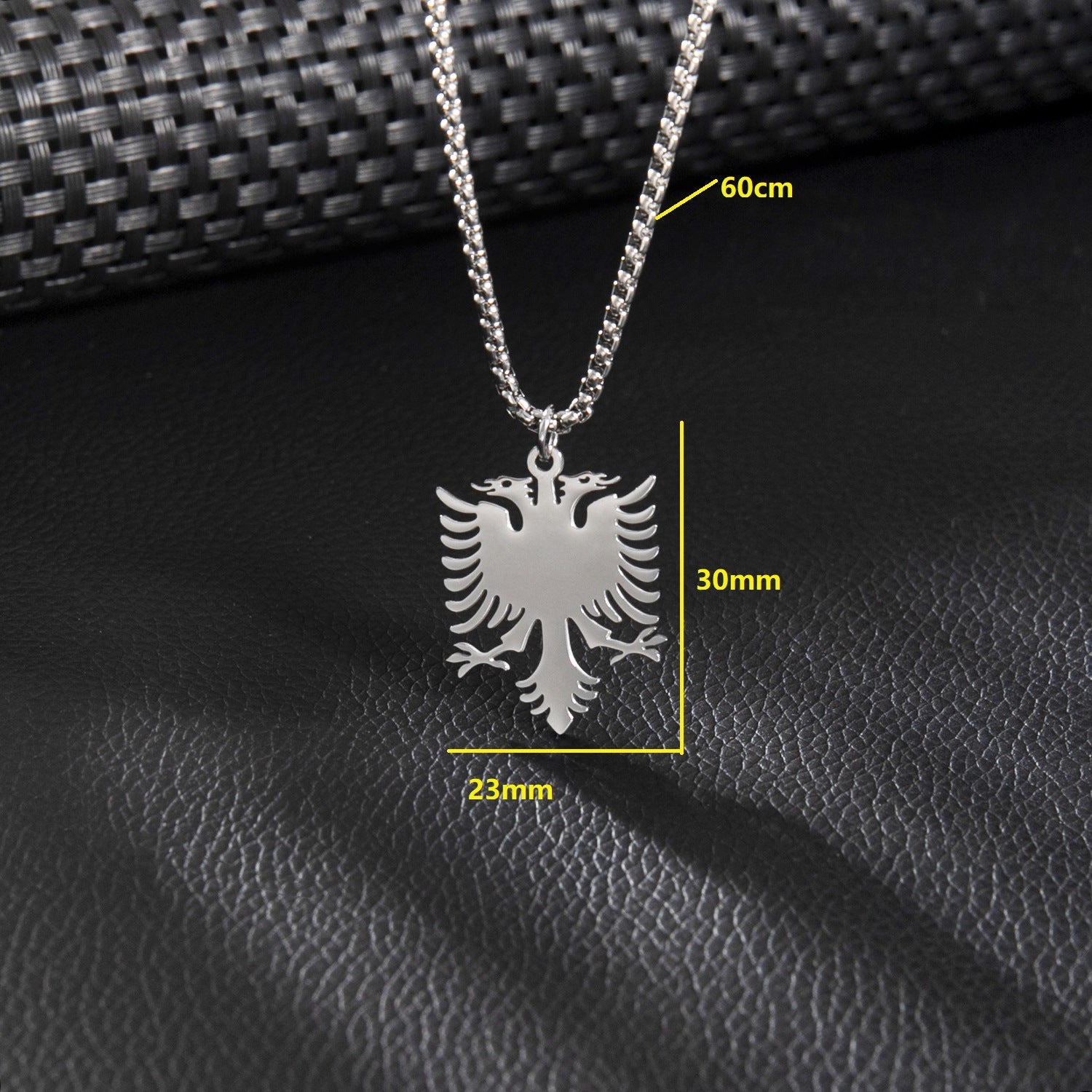 Wholesale  supply stainless steel hip-hop necklace men and women all-match eagle bird pendant clavicle chain