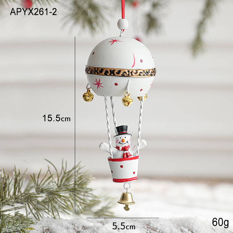Wholesale Christmas Iron Painted Hot Air Balloon Elk Snowman Santa Claus Pendant