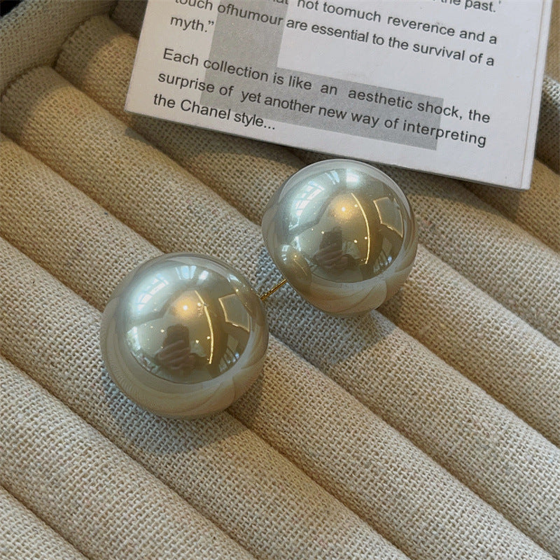Wholesale Retro Small Fragrance Style Apple Big Pearl Metal Earrings Around 25MM
