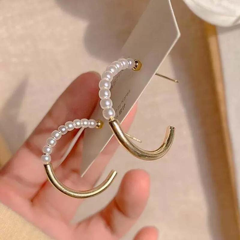 Wholesale Pearl C Shape Copper Earrings