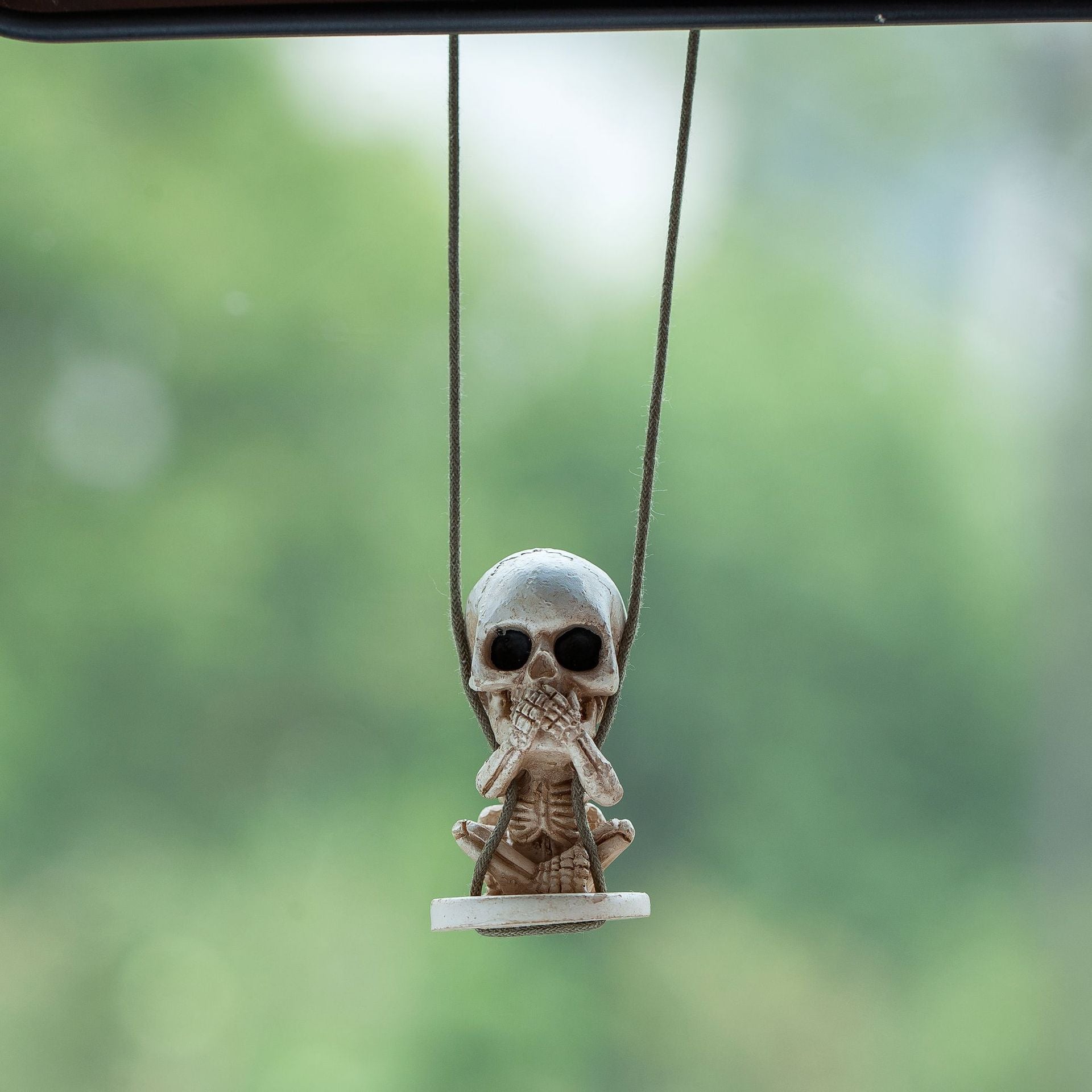 Wholesale of Halloween Resin Swing Skeleton Car Pendants