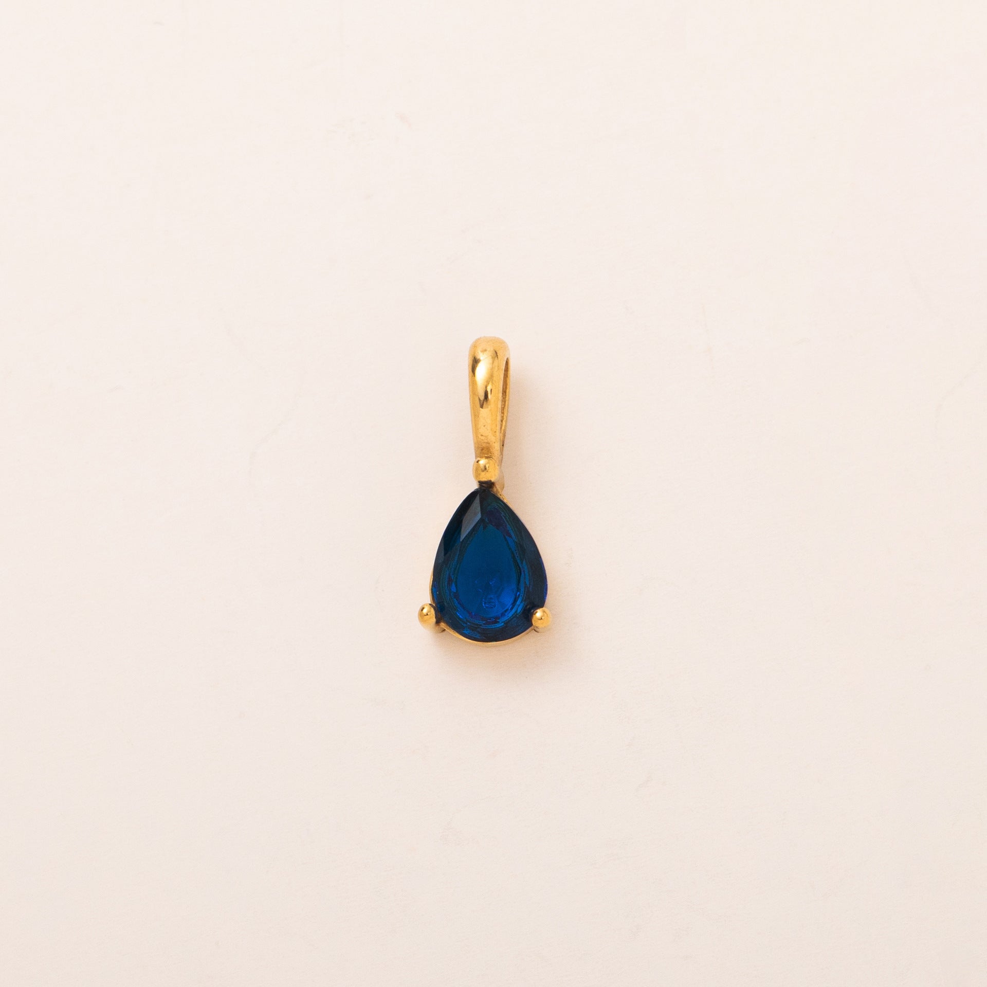 Wholesale Titanium Steel January Birthstone Drop Pendant Necklace 18K Gold Tone Stylish Jewelry Accessory For Gift And Daily Wear