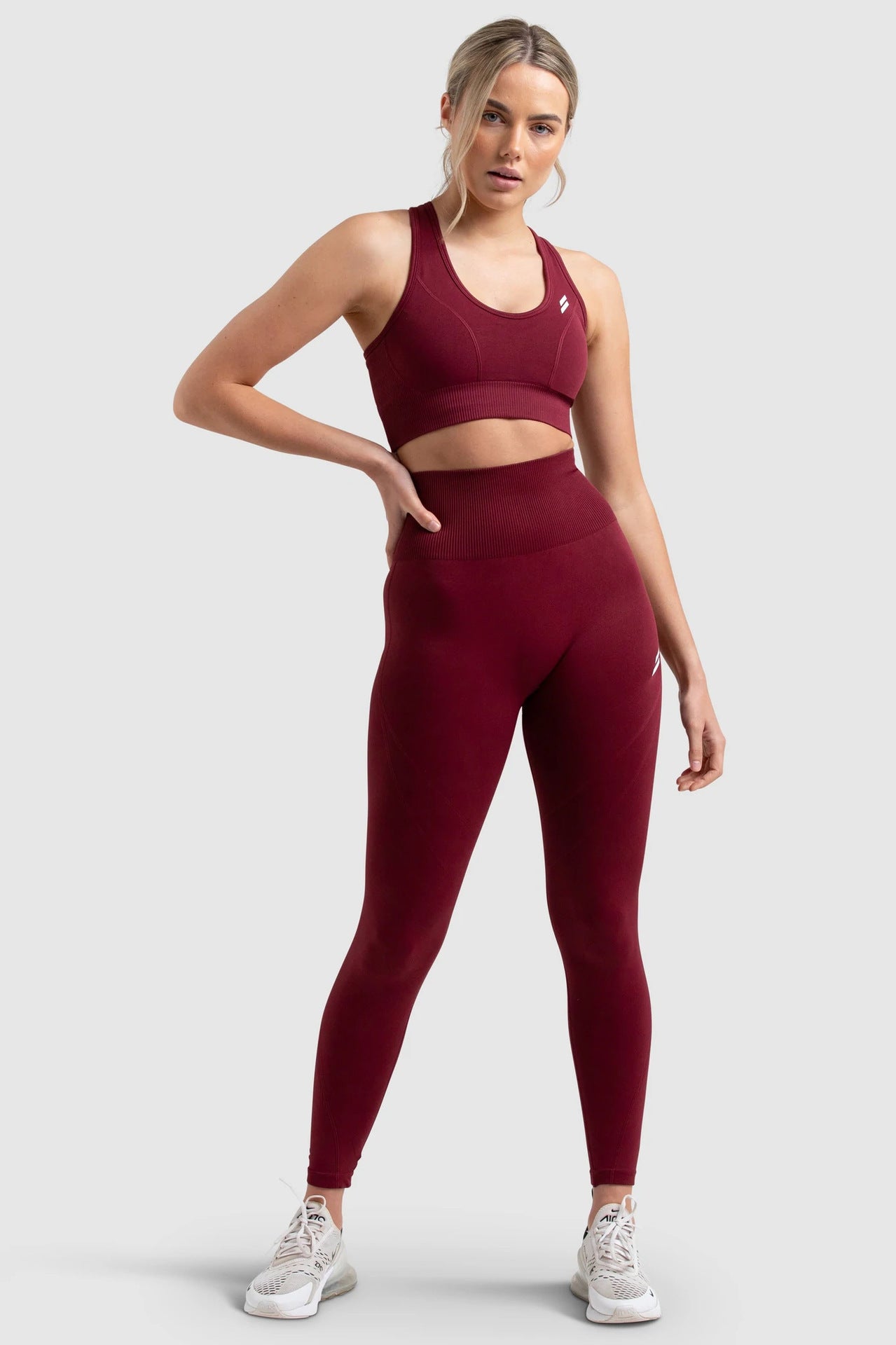 Wholesale of New Professional Sports Running Buttocks with Seamless Nylon Yoga Clothes