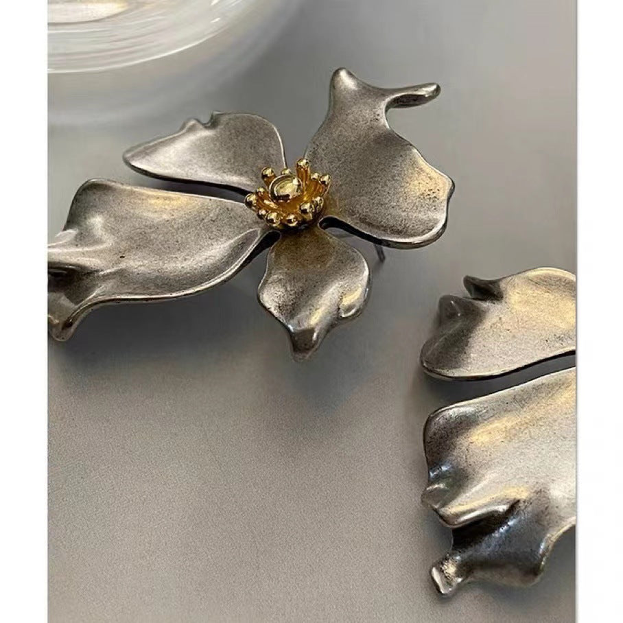 Wholesale Retro flower earrings metal Hong Kong style exaggerated earrings