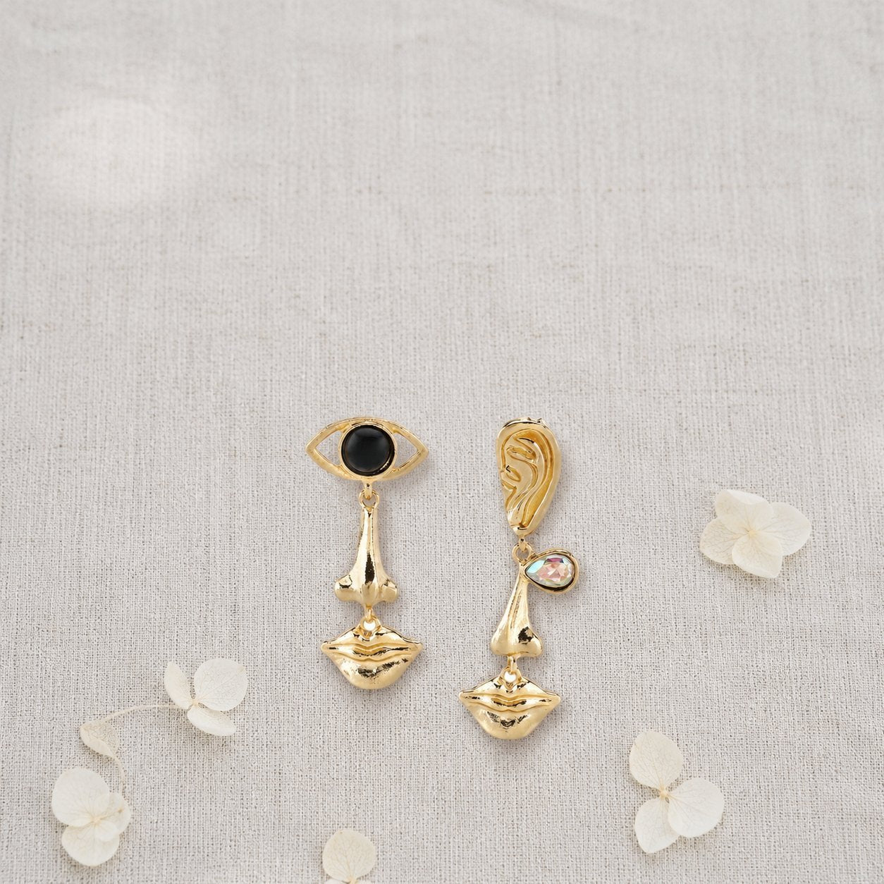 Wholesale Quirky Black Eye Mouth Asymmetric Earrings For Women Trendy Alloy Jewelry Accessory Boutique Resale Gift