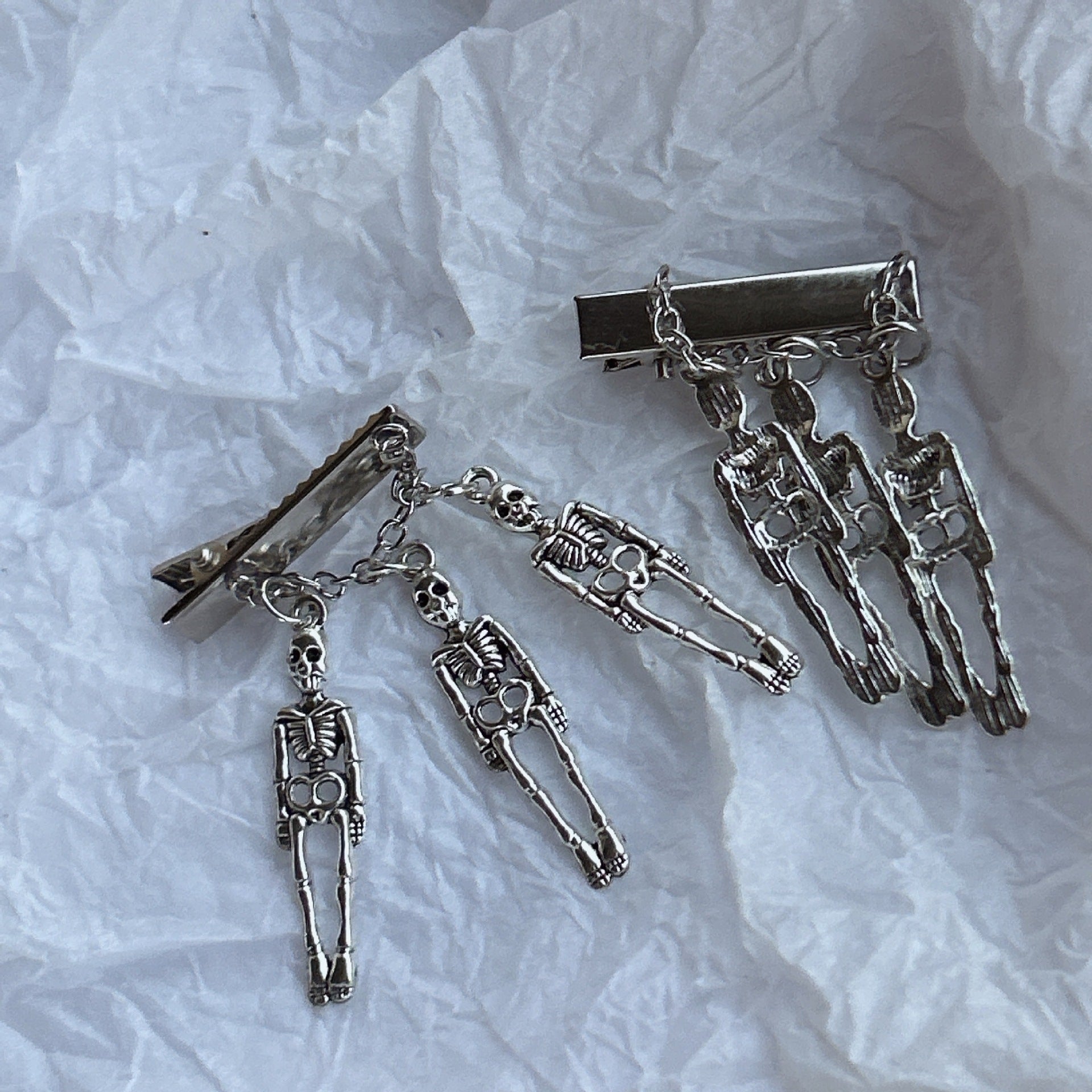 Wholesale fun personality three skull frame hairpin hair accessories