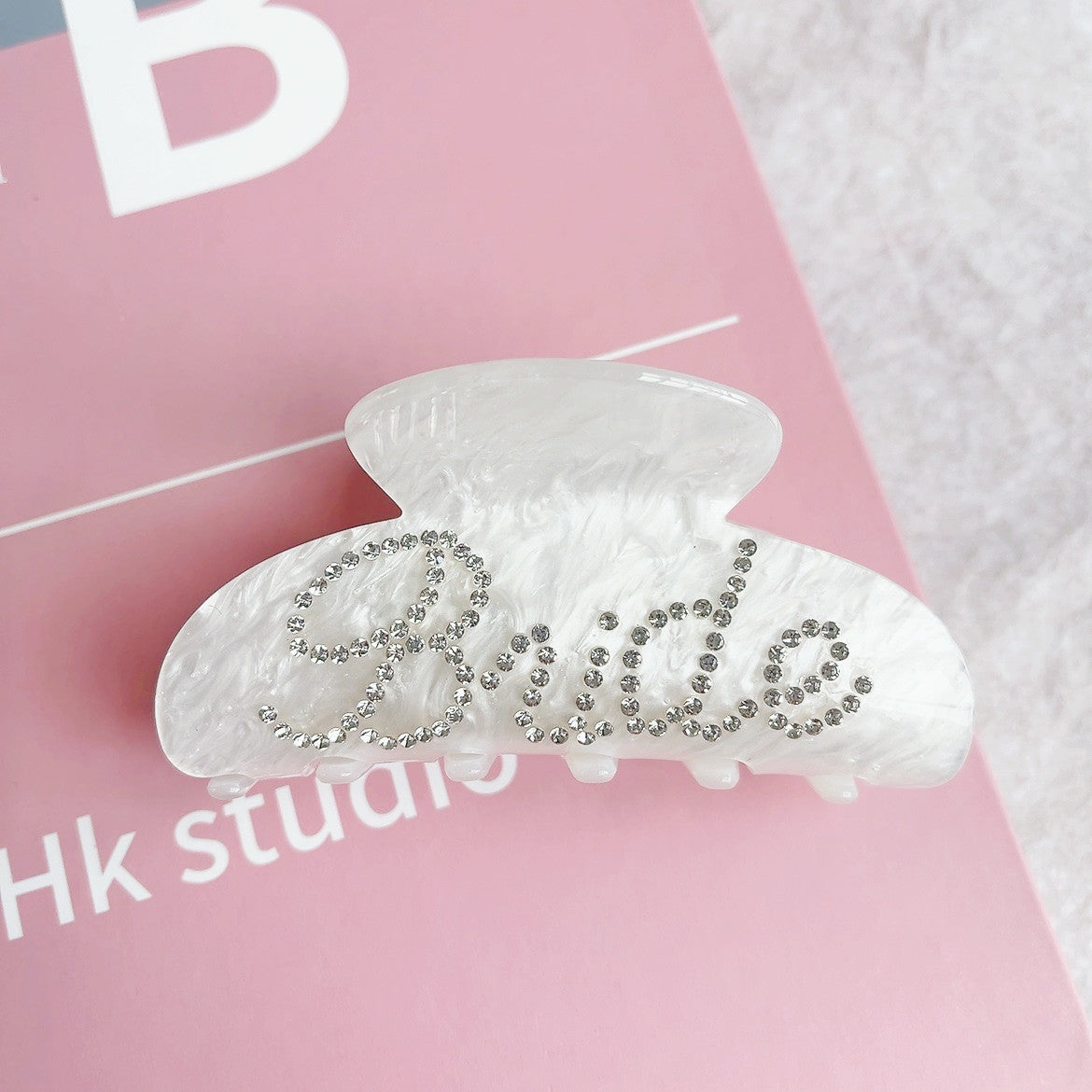 Wholesale Acrylic Hair Catcher Large High-end Back Head Grabber Valentine's Day Hairpin Hair Accessory