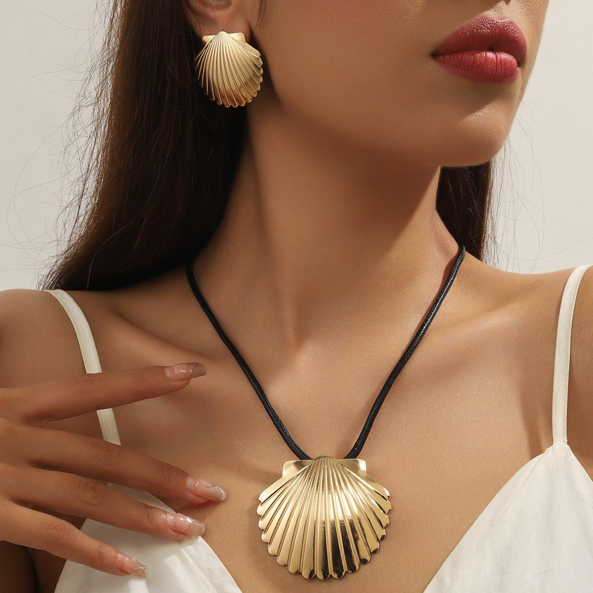 Wholesale Women's jewelry pendant simple temperament necklace