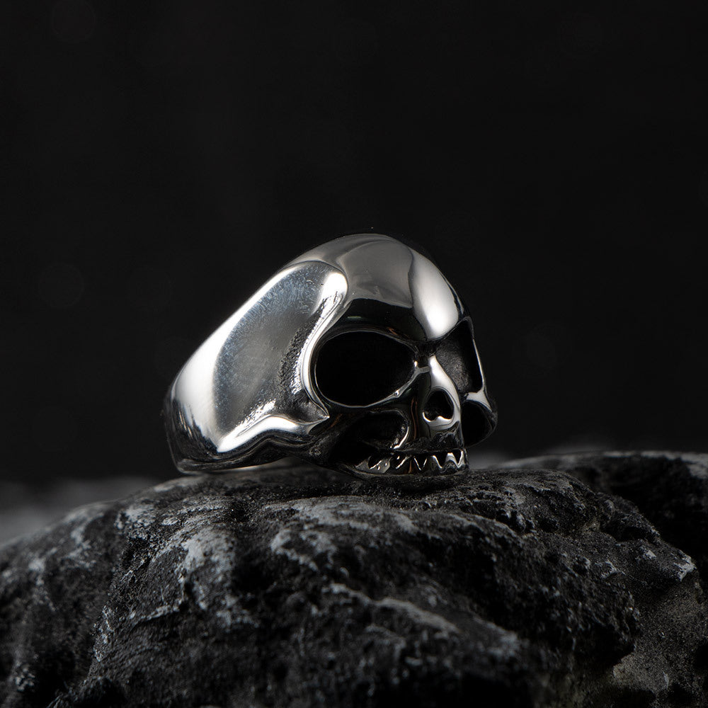 Wholesale  does not fade exquisite punk titanium steel retro skull gift men's raw stainless steel polished ring