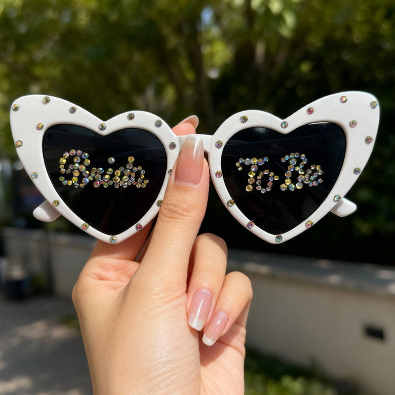 Wholesale Inlaid with diamonds Heart Earrings Men' s/ women' s sunglasses