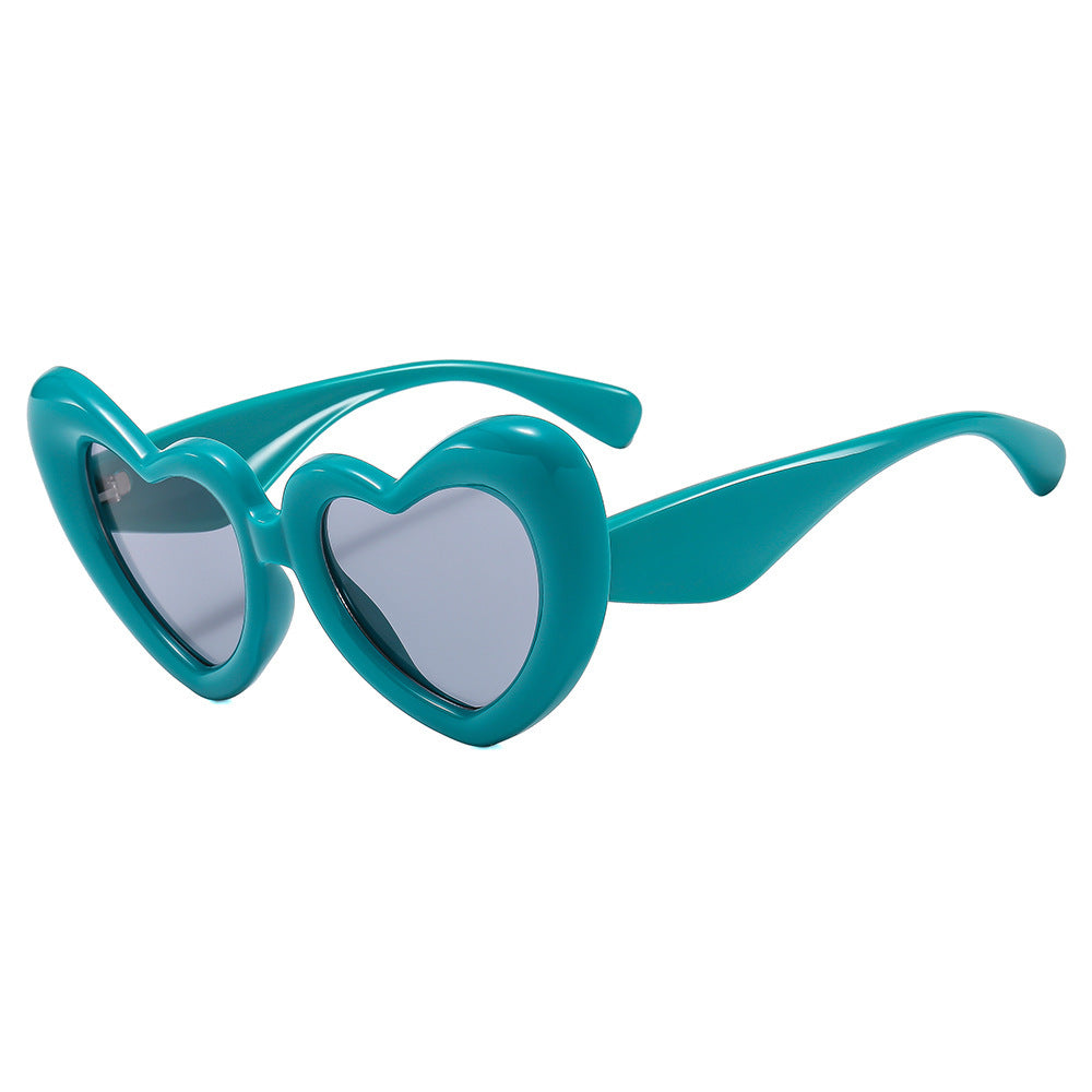 Wholesale New Personalized Heart-shaped Ladies PC Sunglasses