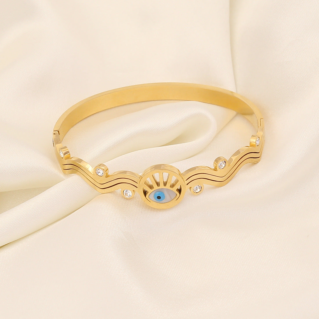 Wholesale Fashion Eye Temperament with Zirconium Inlaid Stainless Steel Bracelet