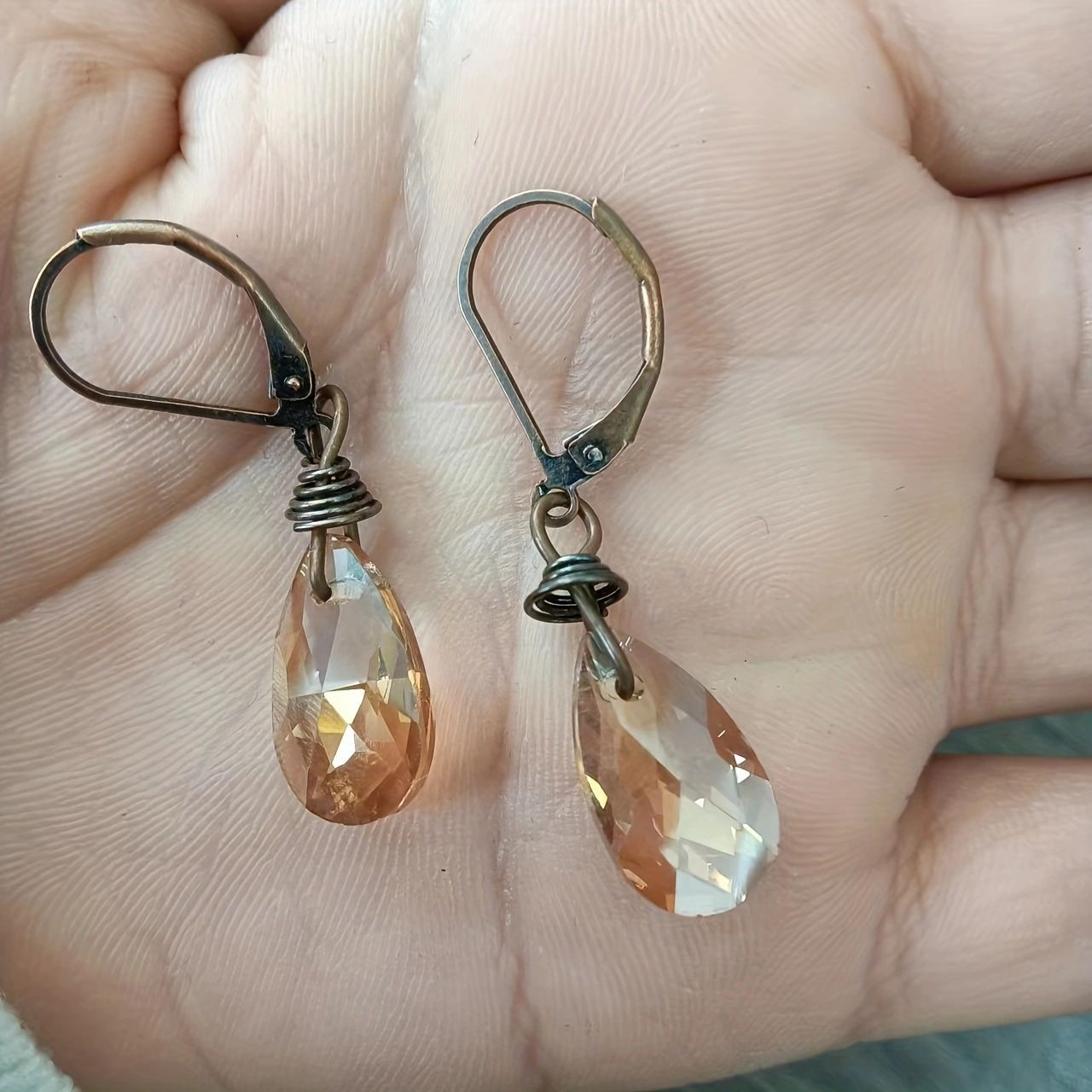 Wholesale Retro Style Purple Gemstone Bulb-Shaped Earrings