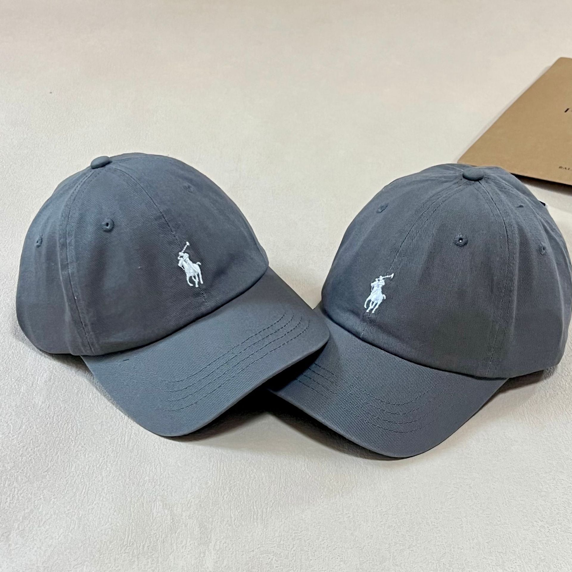 Wholesale Pure cotton  face-enhancing small deep brim baseball cap