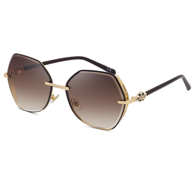 Wholesale Irregular Diamond Cut Edge PC Sunglasses