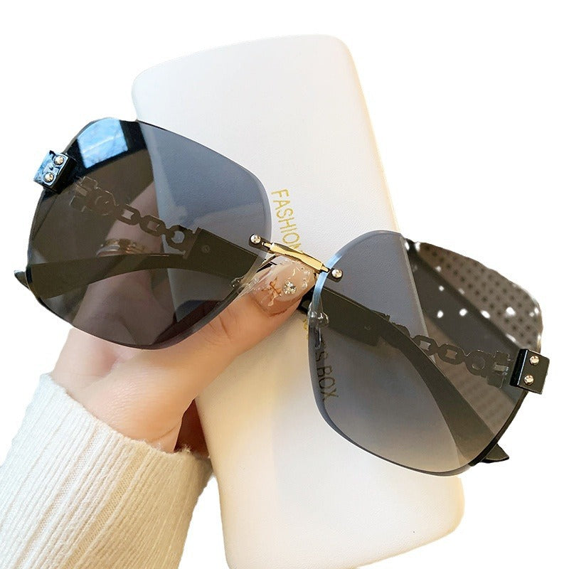 Wholesale Fashion Chain Temple Large Frame Retro Sunglasses