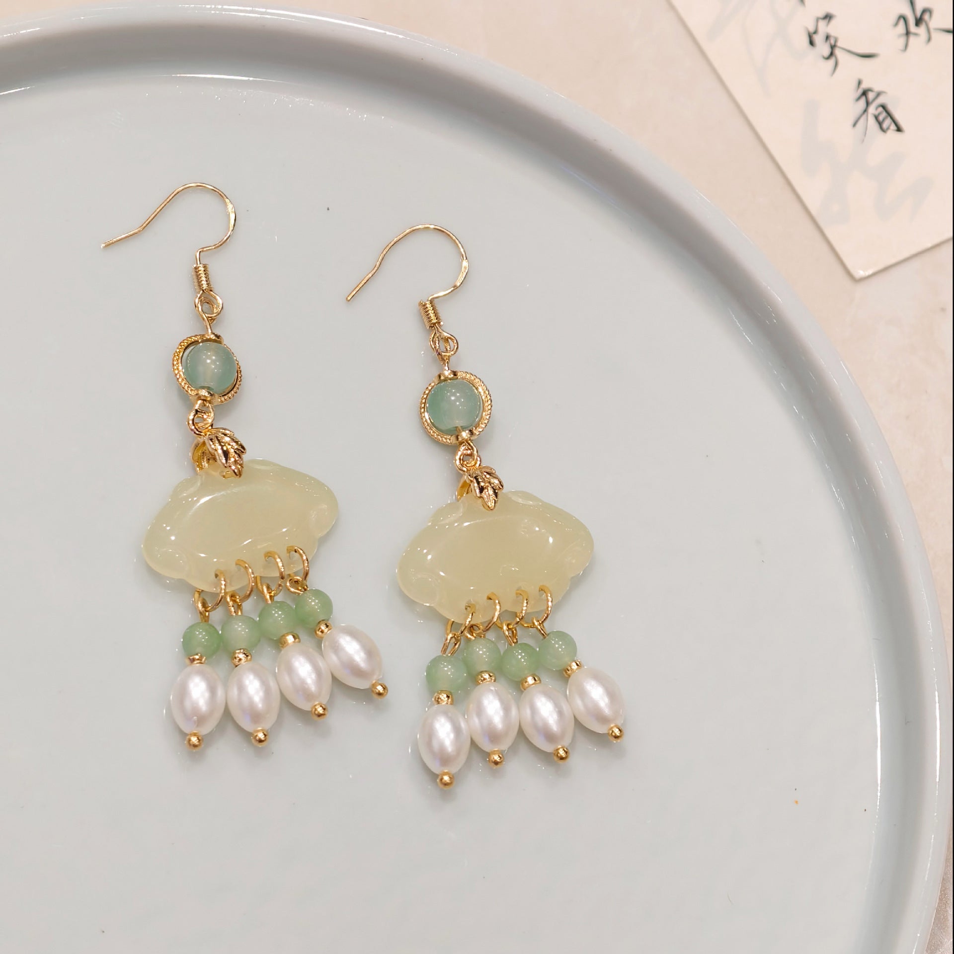 Wholesale Vintage court style ethnic antique earrings