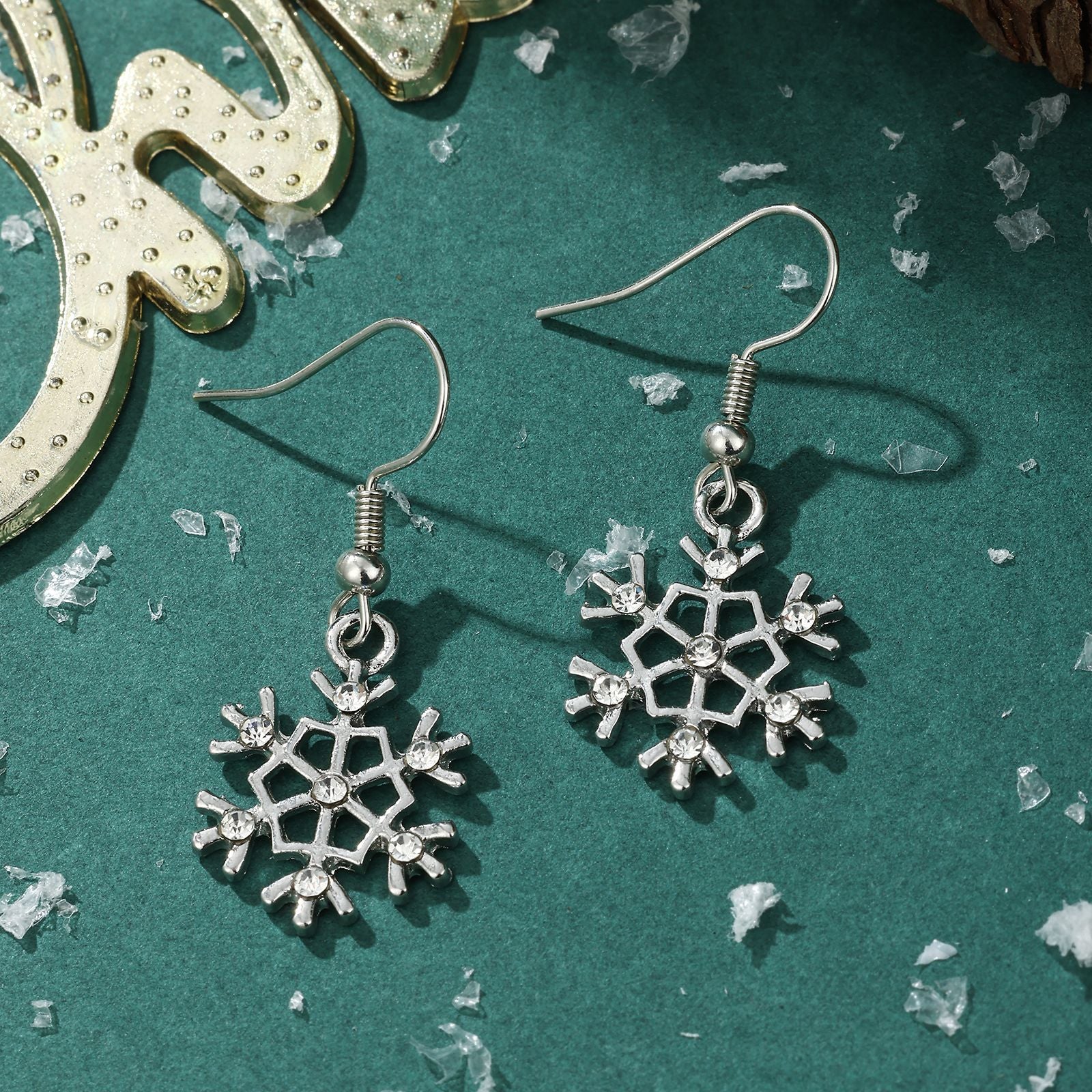 Wholesale Chic Christmas Snowflake Earrings For Women Zinc Alloy Rhinestone Fashion Jewelry Party Gift