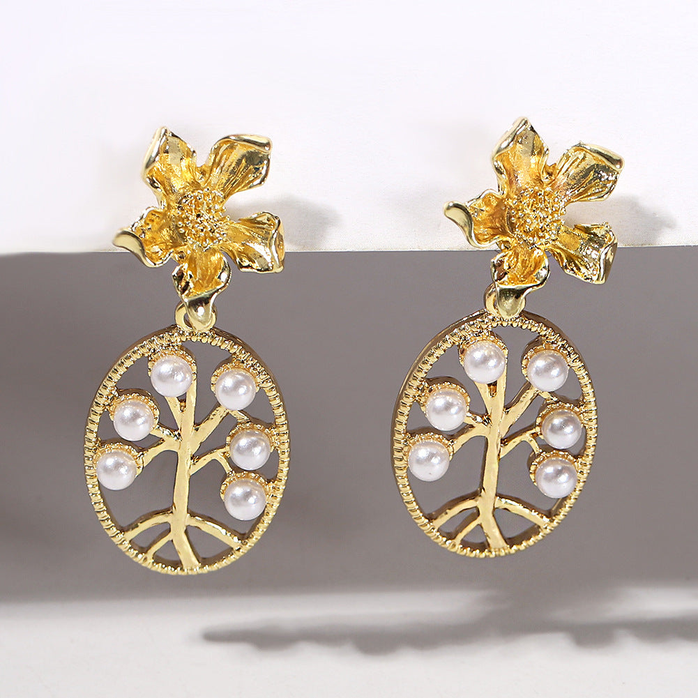 Wholesale Vintage Palace Style Metal Diamond Inlaid Baroque Pearl Flower Alloy Earrings