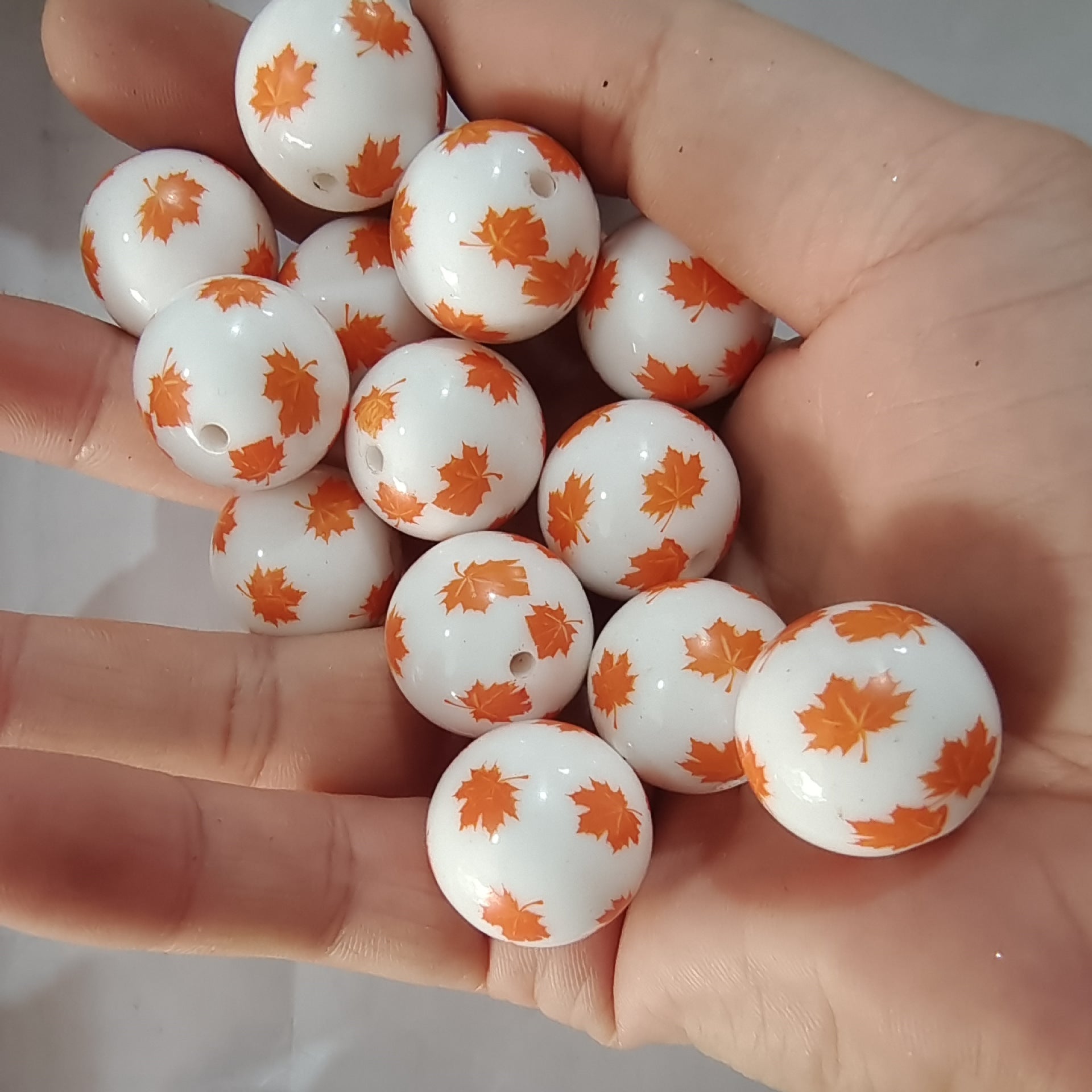 Wholesale 5pcs 20mm Acrylic Orange Small Maple Leaf Print Beads