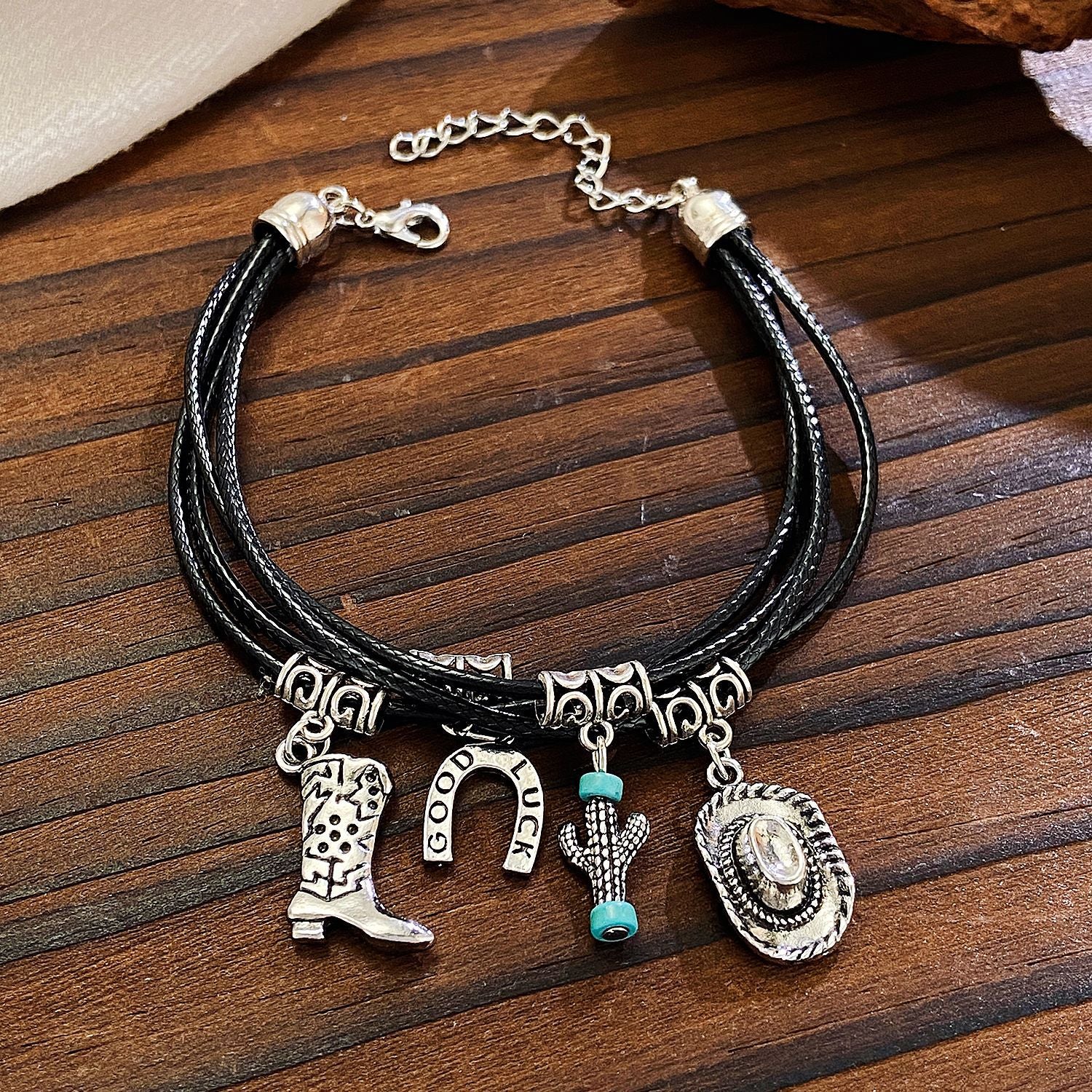 Wholesale Western Cowboy Multi-layered Vintage Boots Horseshoe Necklace