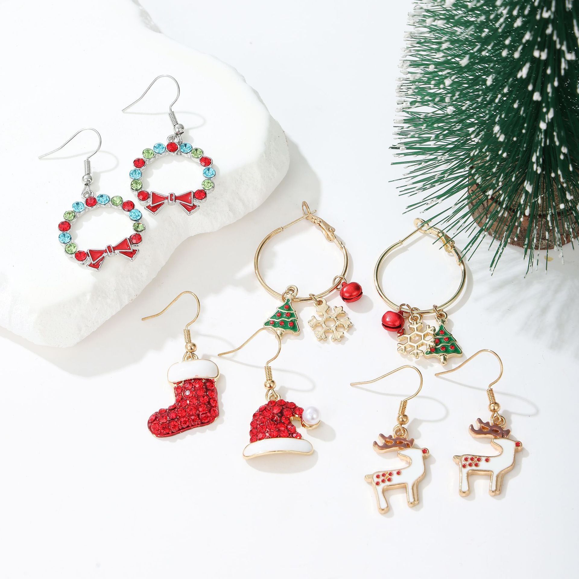 Wholesale Zinc Alloy Christmas Earrings Snowflake Tree Bell Elk Rhinestone Dangle Jewelry Party Fashion Accessory