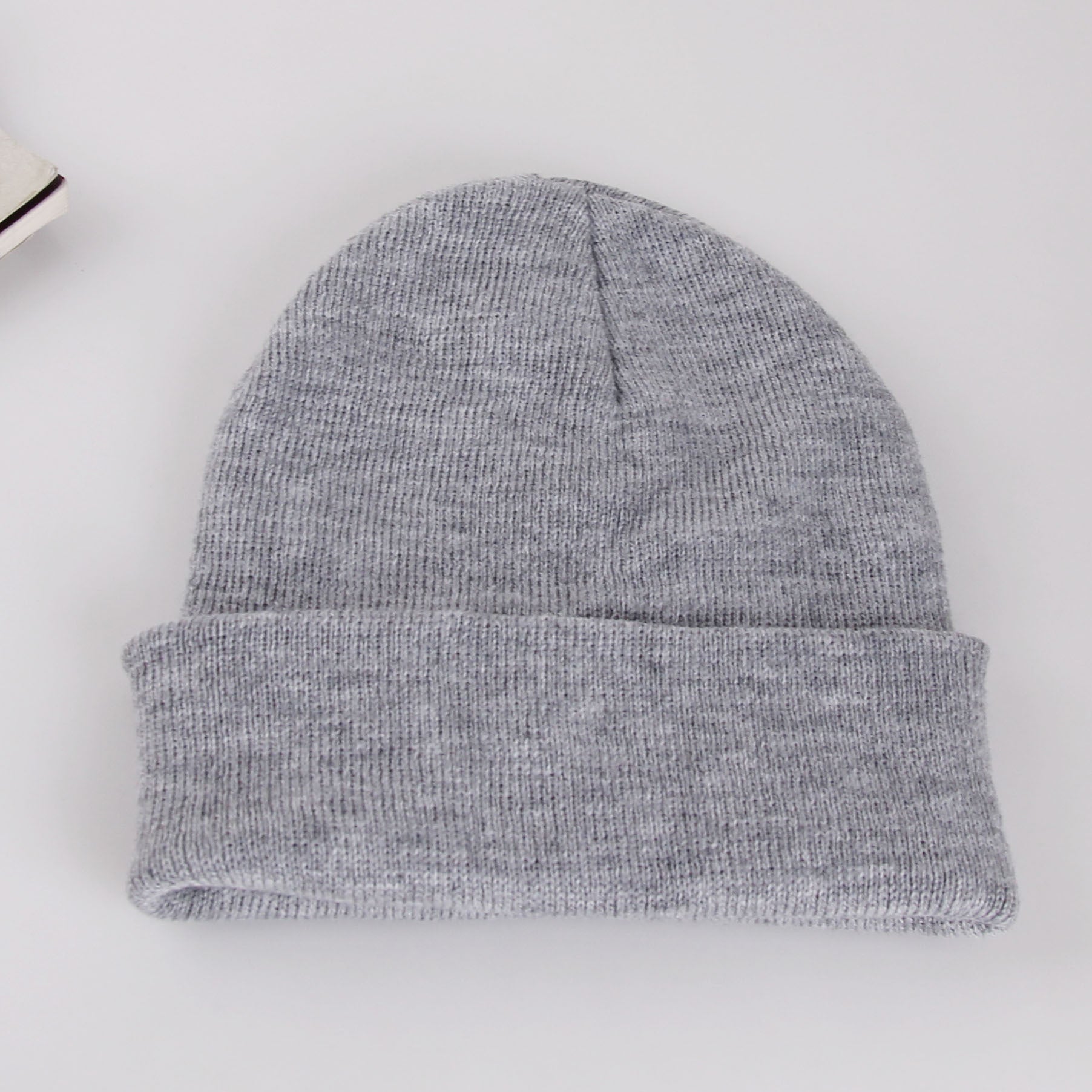 Wholesale Acrylic Rolled Edge Solid Color Knitted Hat Beanie