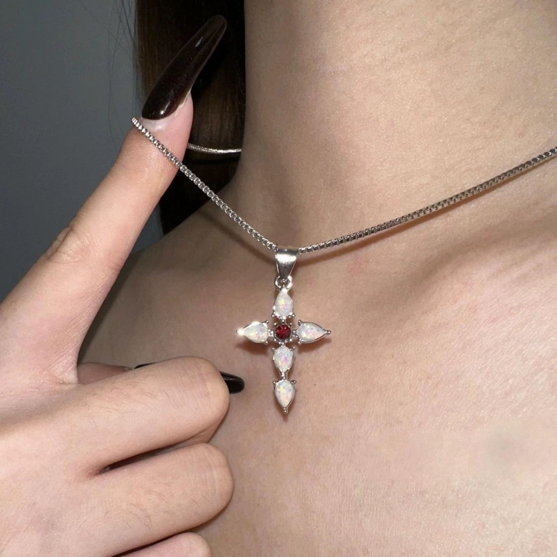 Wholesale Electroplated red green apple acrylic necklace