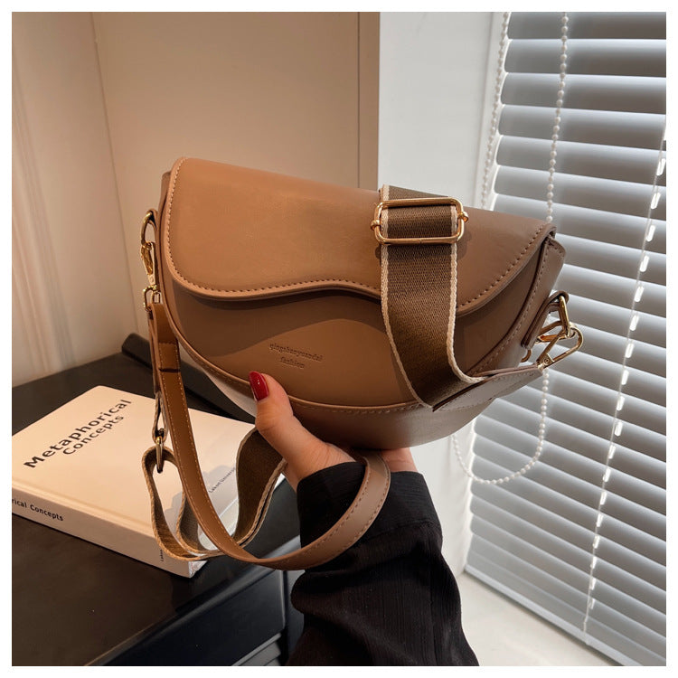Wholesale One-shoulder Crossbody Fashionable Wide Shoulder Strap Bag