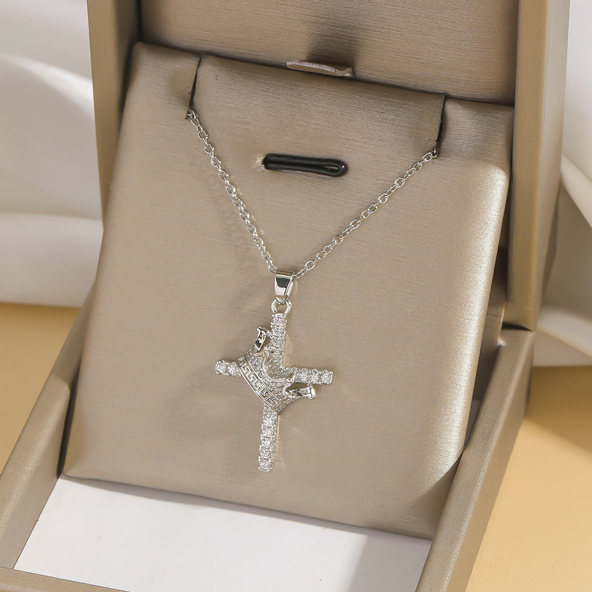 Wholesale  Fashion New Crown Cross Necklace Real Gold Electroplating Elegant Design Jewelry