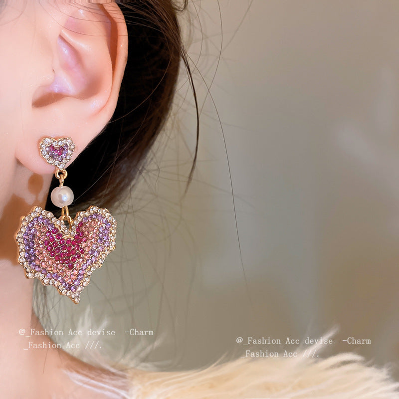 Pendientes de aleación de corazón de corazón de diamante con aguja plateada al por mayor 925