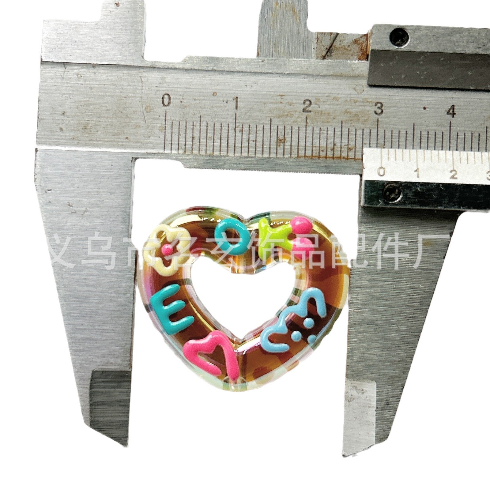 Wholesale Random 100pcs Acrylic Hand-painted Candy Heart Color Hollow Love Beads