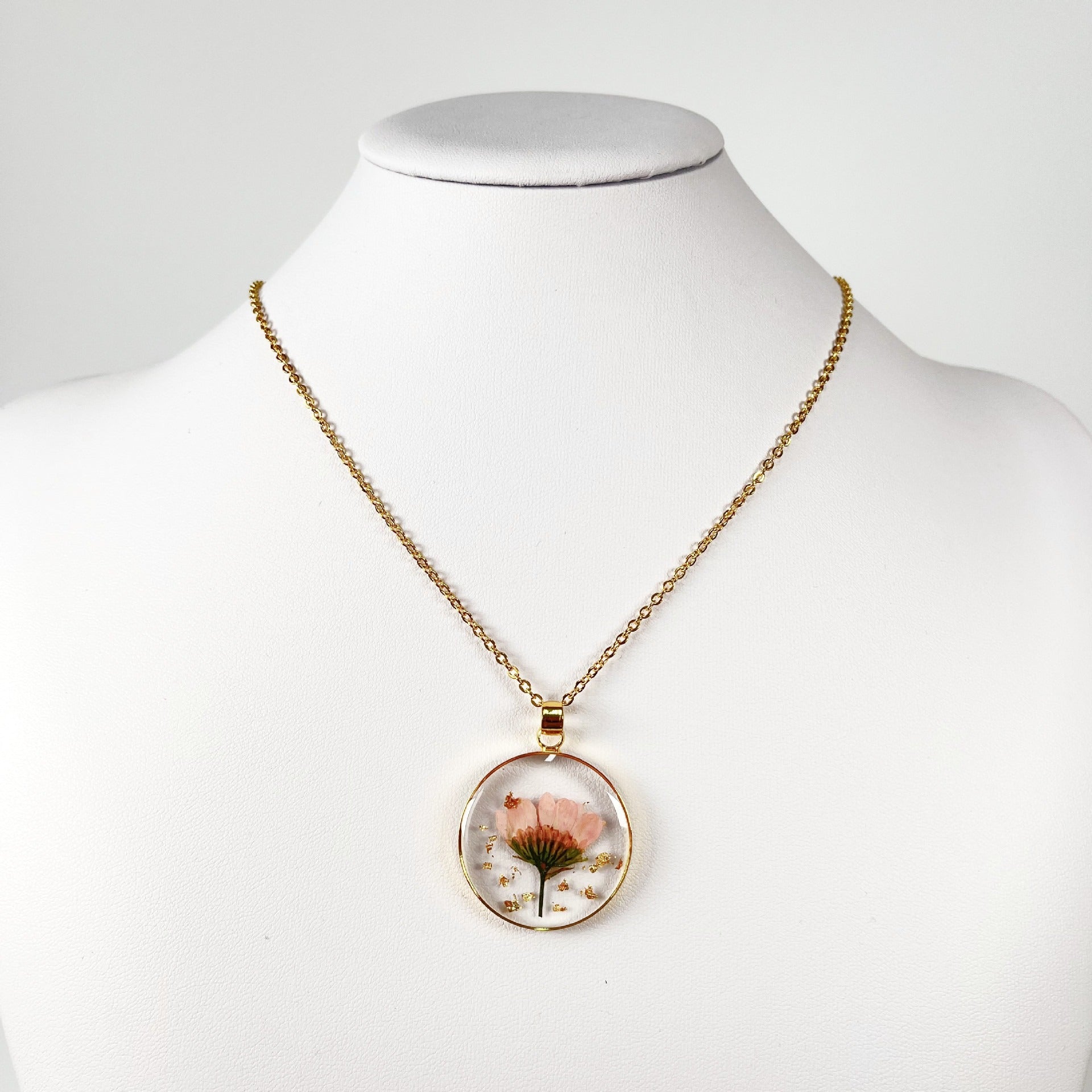 Wholesale 6pcs/pack Valentine's Day Gift Resin Dried Flower Necklace Creative Real Flower Fashion Pendant Pendant Jewelry Birthday Month Flower