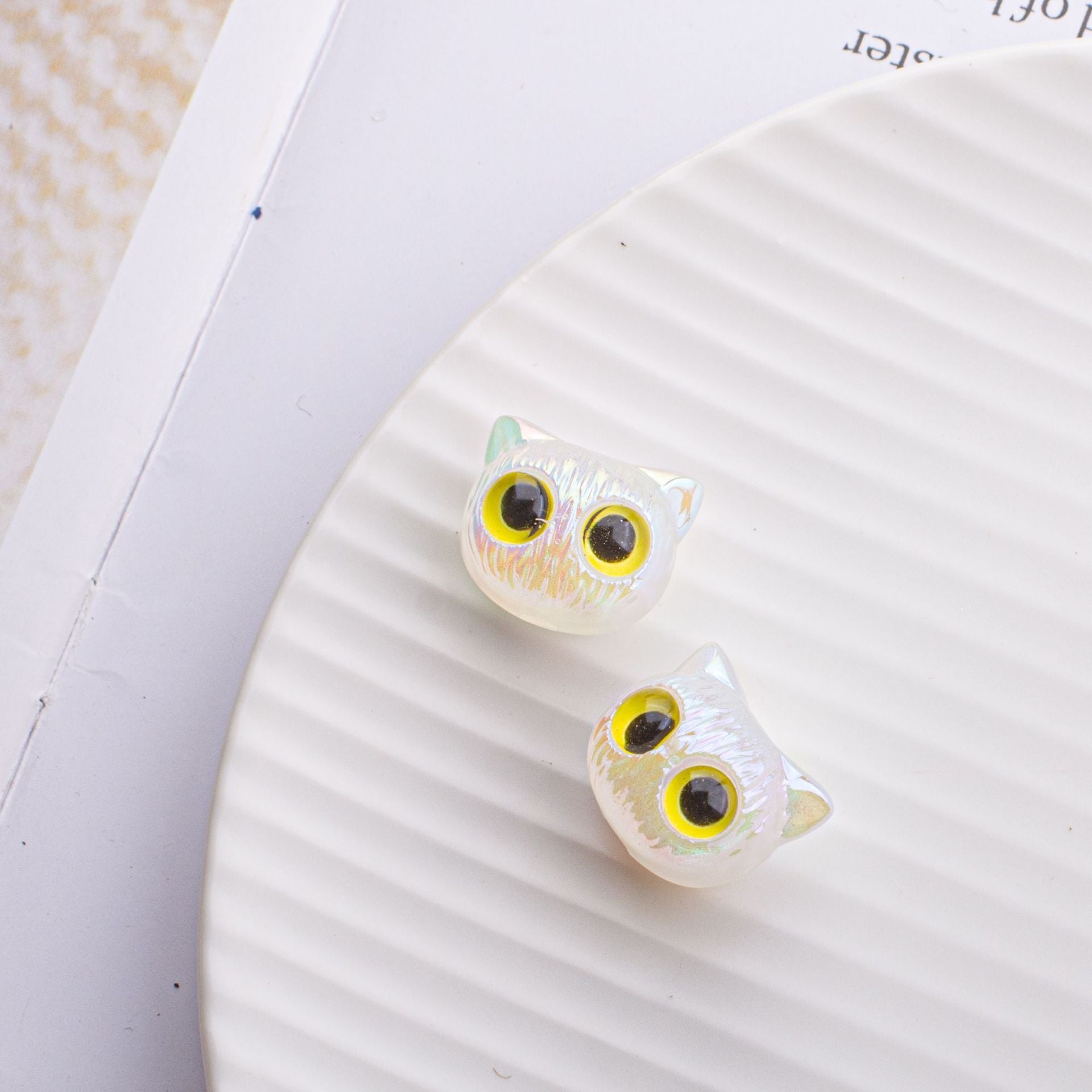 Wholesale 10PCS Vertical Hole Small House Acrylic Straight Hole Loose Beads