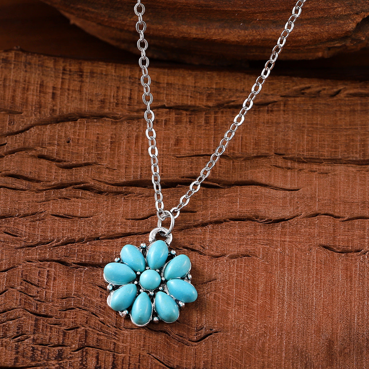 Wholesale Bohemian Flower Necklace Turquoise Blue Zinc Alloy Jewelry For Women Casual Retro Pendant Accessory
