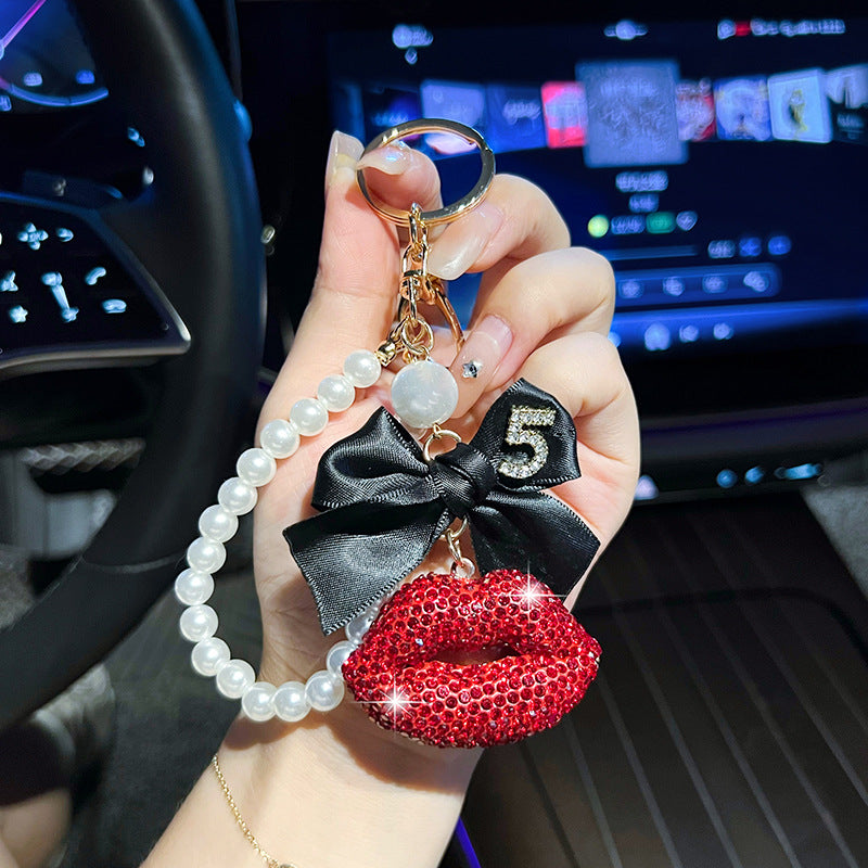Wholesale New clay lips pearl chain car keychain